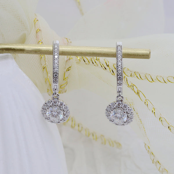 0.5CT+0.5CT White DE VVS Round Moissanite Halo Drop Earrings