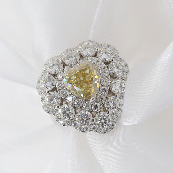 R00382-3CT Yellow Heart Moissanite Center Women Ring