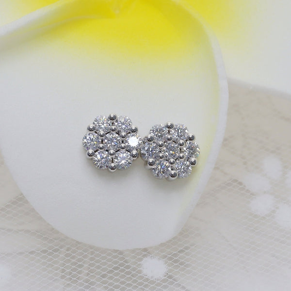 2.5mm Round Moissanite Flower Shaped Earring Studs