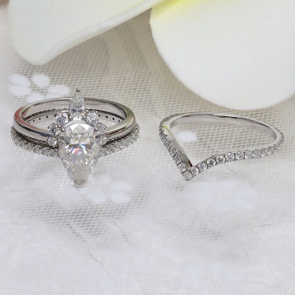 R00236-3CT Pear Center Moissanite Ring Set