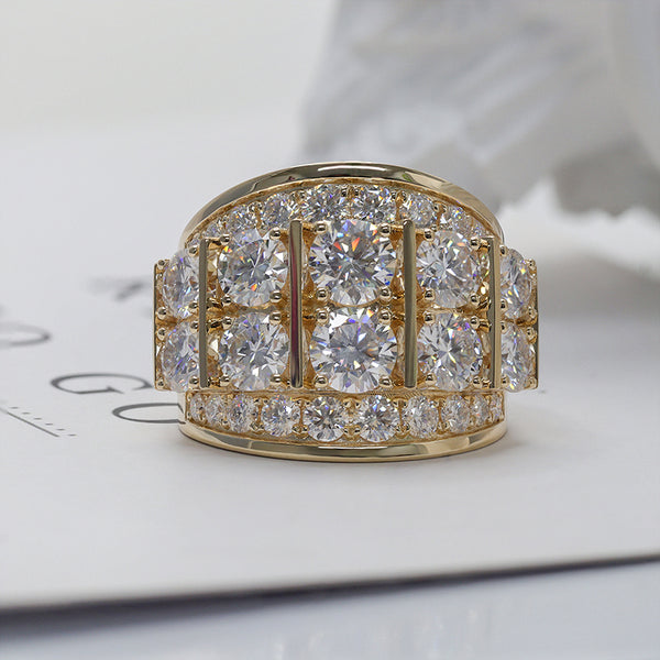 R00378- Round Moissanite Ring Band