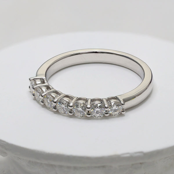 R00102-3mm 7 Stones Round Moissanite Ring Band