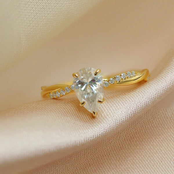 R00160-5x8MM Pear Moissanite Women Ring