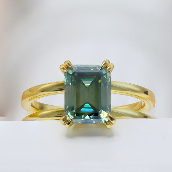 R00161-7x9MM Green Emerald Moissanite Solitaire Ring