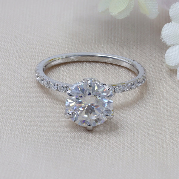 R00121-3CT Round Brilliant Cut Moissanite Ring