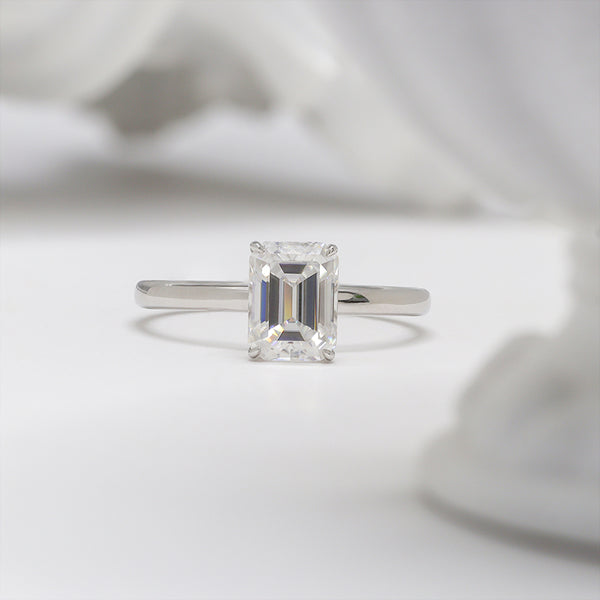 R00408-6x8MM Emerald Cut Moissanite Solitaire Ring