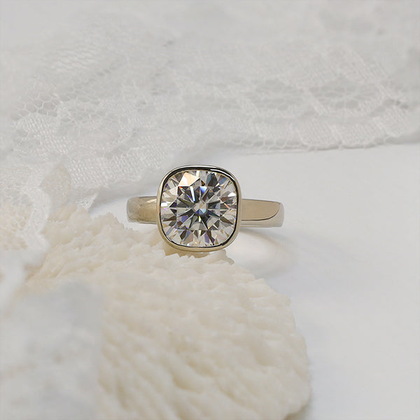 R00399-9x9mm Cushion Moissanite Solitaire Ring