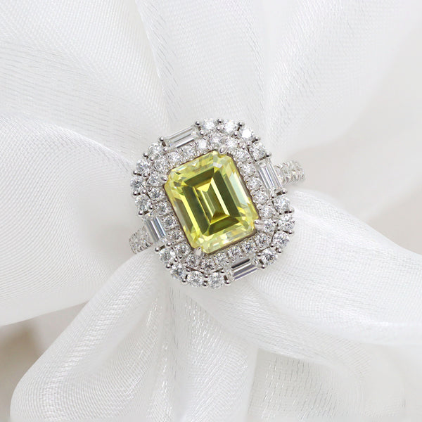 R00227-4CT Plate Yellow Emerald Center  Moissanite Ring