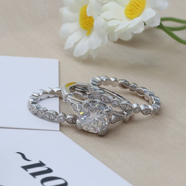 R00261-2CT Cushion Moissanite Ring Set