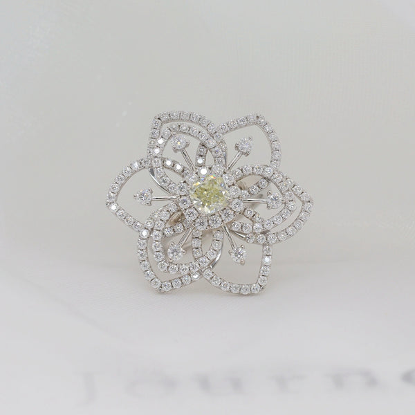 R00212-1ct Original Yellow Cushion Center Moissanite Flower Ring