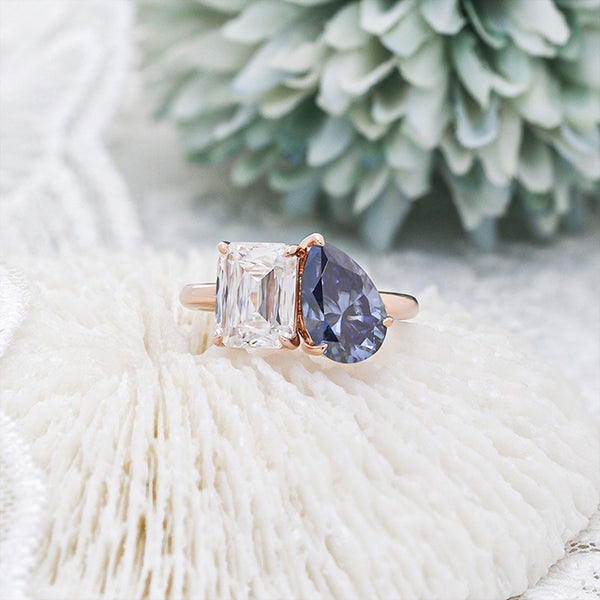 R00550-Paston Custom 7x9mm Criss Cut&9x11mm Blue Pear Moissanite Ring